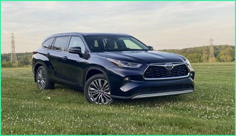 2021 Toyota Highlander Hybrid Review: An Actually Fuel Efficient Midsize SUV